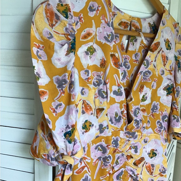 Free People Floral Babydoll Yellow Flowy Dress Rayon Size 4 Short Sleeve V-Neck - Picture 6 of 6